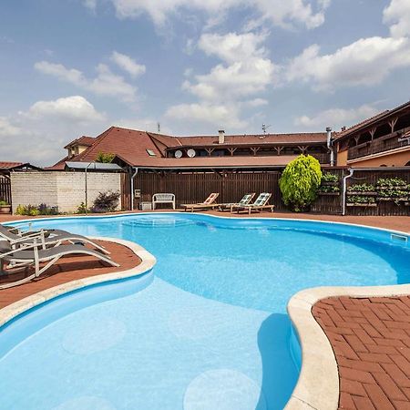 Hotel Aldo Uničov 외부 사진